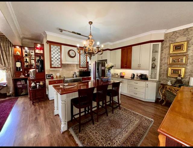 4 BEDROOM HOUSE FOR SALE IN WATERLAKE FARM LIFESTYLE ESTATE